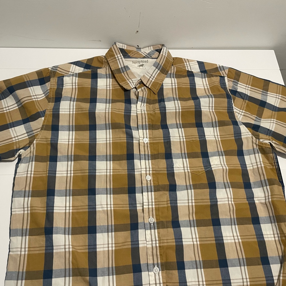 Horny Toad and Co Men's Short Sleeve Button Up Shirt Size Large Blue Tan Plaid